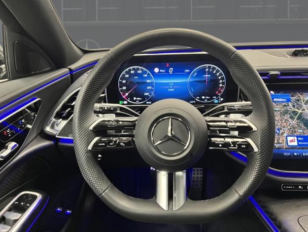 MERCEDES-BENZ E 300 e Break AMG Night Hyperscreen Pano  