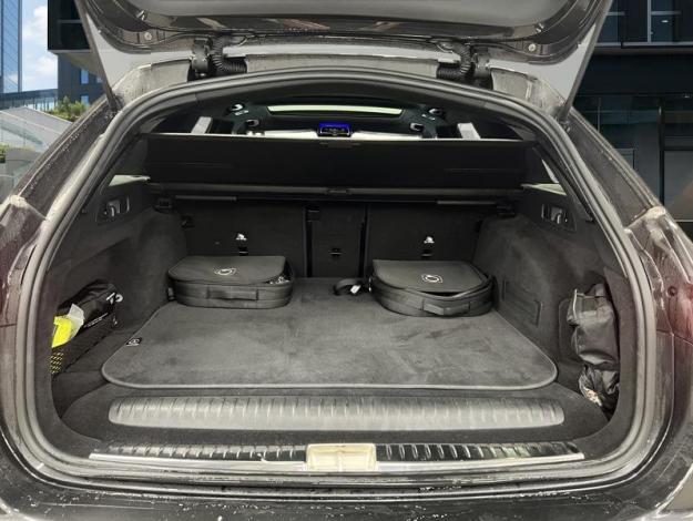 MERCEDES-BENZ E 300 e Break AMG Night Hyperscreen Pano  