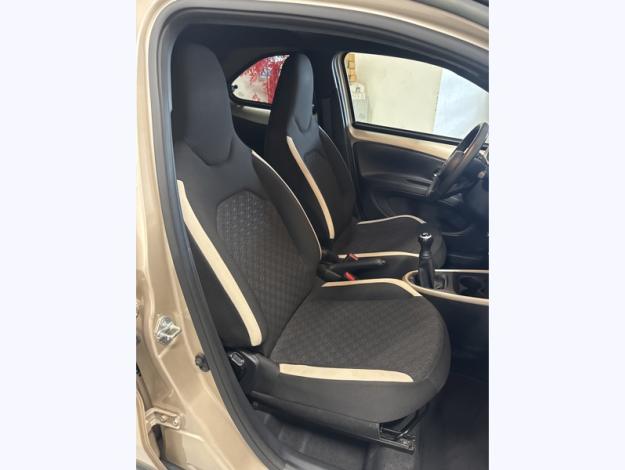TOYOTA Aygo X 1.0 VVT-i 72 Design   