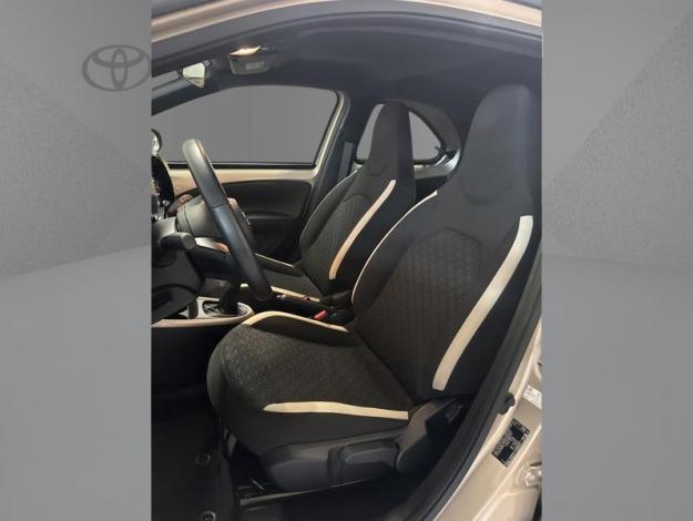 TOYOTA Aygo X 1.0 VVT-i 72 Design   