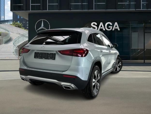 MERCEDES-BENZ GLA 180 Luxury Line  GLA 180