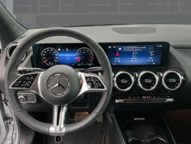 MERCEDES-BENZ GLA 180 Luxury Line  GLA 180