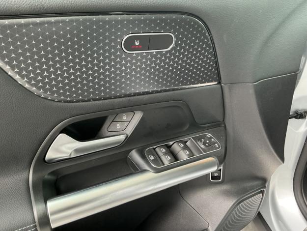 MERCEDES-BENZ GLA 180 Luxury Line  GLA 180
