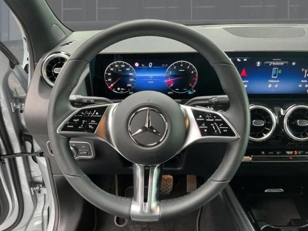 MERCEDES-BENZ GLA 180 Luxury Line  GLA 180