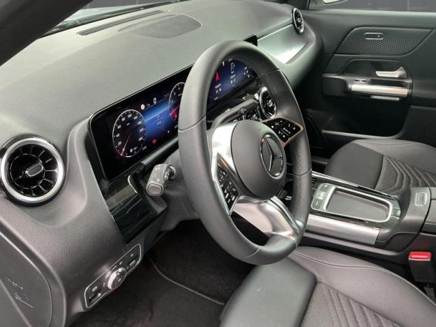 MERCEDES-BENZ GLA 180 Luxury Line  GLA 180