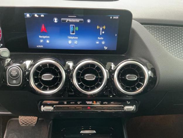 MERCEDES-BENZ GLA 180 Luxury Line  GLA 180