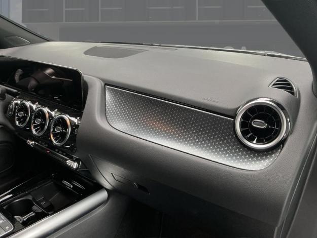MERCEDES-BENZ GLA 180 Luxury Line  GLA 180