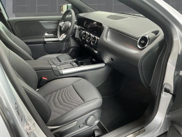 MERCEDES-BENZ GLA 180 Luxury Line  GLA 180