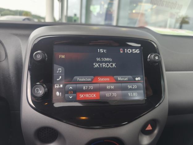 TOYOTA Aygo 1.0 VVT-i x-play  