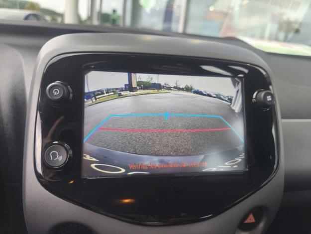 TOYOTA Aygo 1.0 VVT-i x-play  