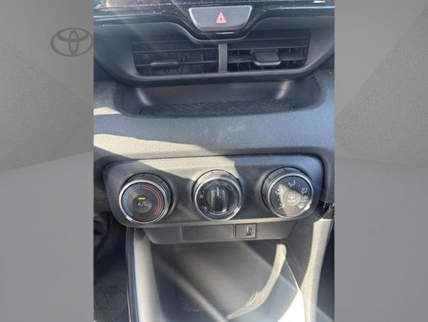 TOYOTA Yaris 70 VVT-i Dynamic  