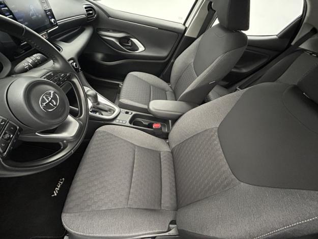 TOYOTA Yaris 116h Dynamic  