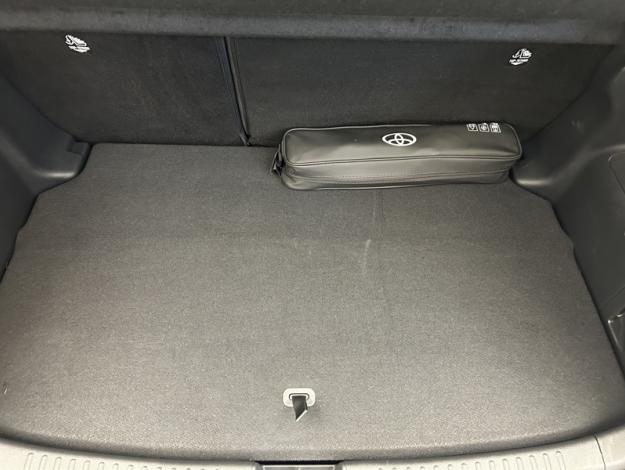 TOYOTA Yaris 116h Dynamic  