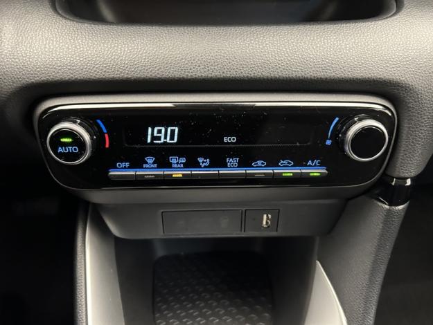 TOYOTA Yaris 116h Dynamic  