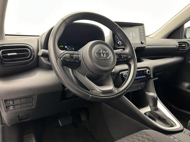 TOYOTA Yaris 116h Dynamic  