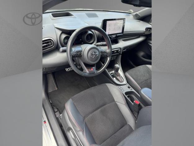 TOYOTA Yaris 116h GR SPORT  