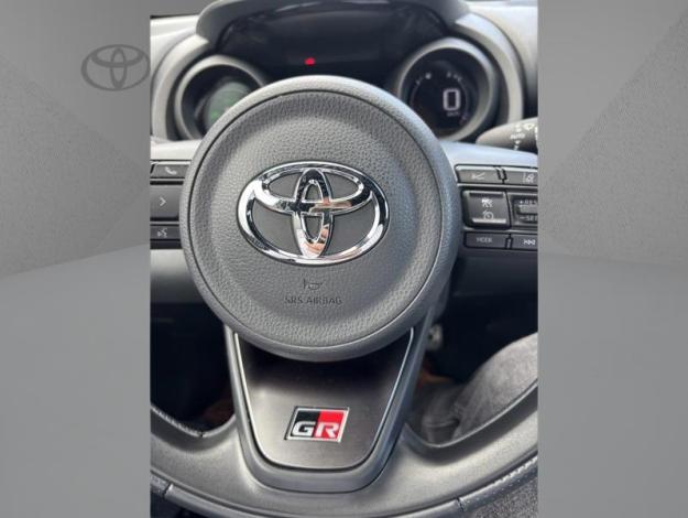 TOYOTA Yaris 116h GR SPORT  