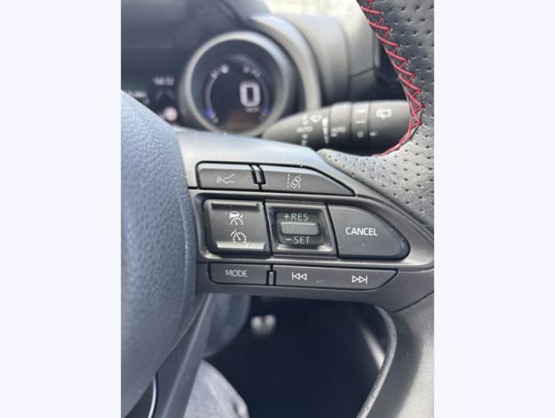 TOYOTA Yaris 116h GR SPORT  
