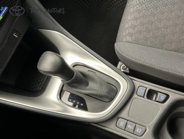 TOYOTA Yaris 116h Dynamic  