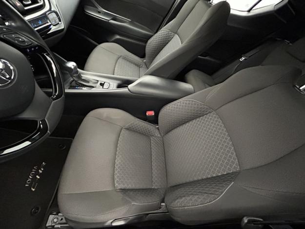 TOYOTA C-HR 1.8 Hybride 122 Dynamic   