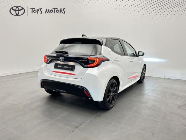 TOYOTA Yaris 116h Collection  TOIT PANO