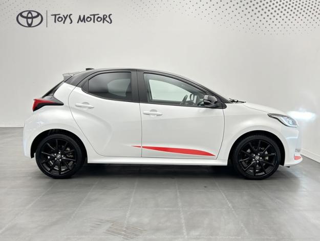TOYOTA Yaris 116h Collection  TOIT PANO
