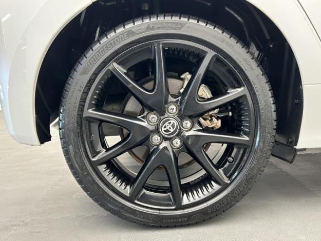 TOYOTA Yaris 116h Collection  TOIT PANO
