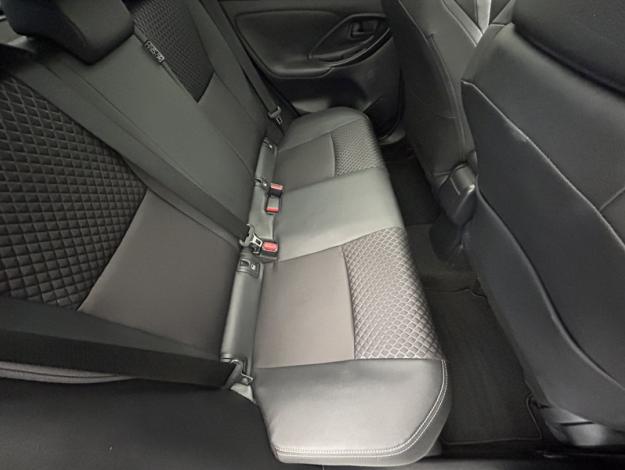 TOYOTA Yaris 116h Collection  TOIT PANO