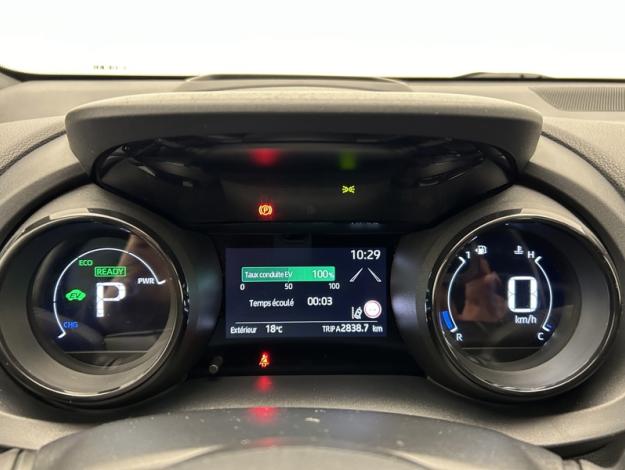 TOYOTA Yaris 116h Collection  TOIT PANO