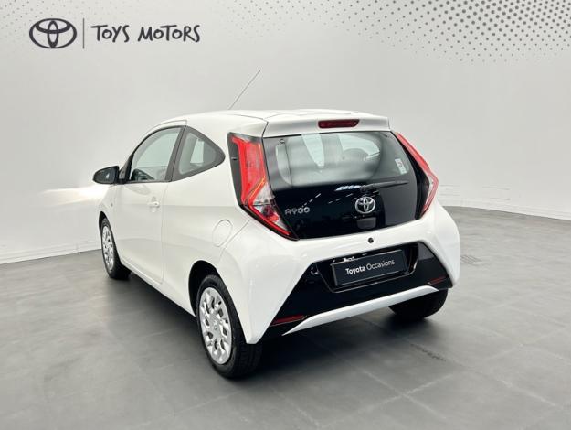 TOYOTA Aygo 1.0 VVT-i x-play  