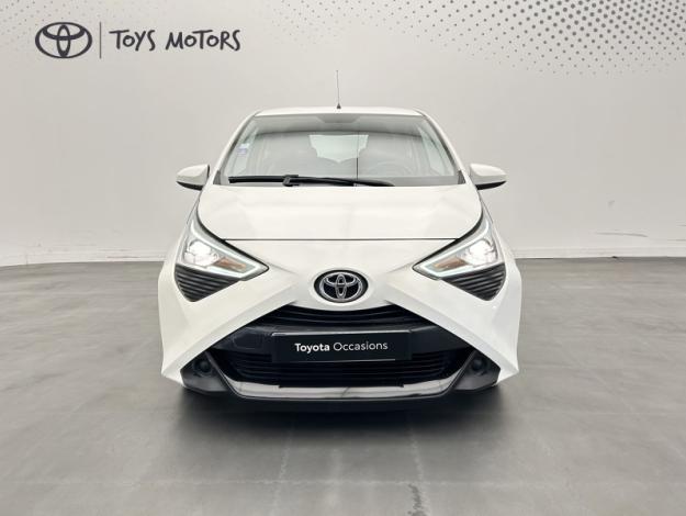 TOYOTA Aygo 1.0 VVT-i x-play  