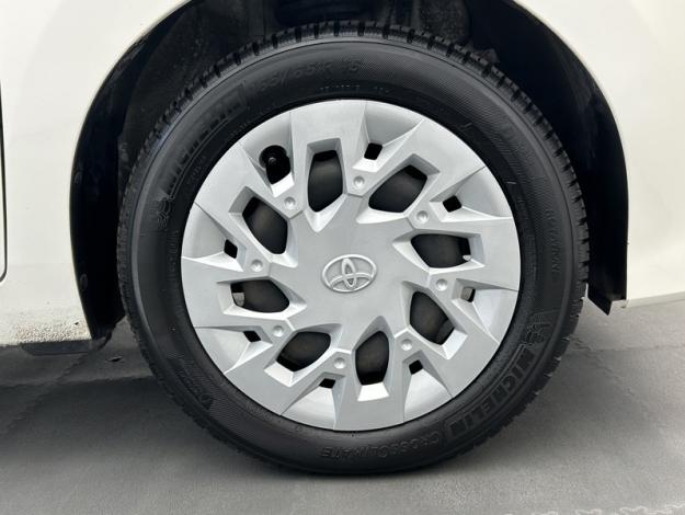 TOYOTA Aygo 1.0 VVT-i x-play  