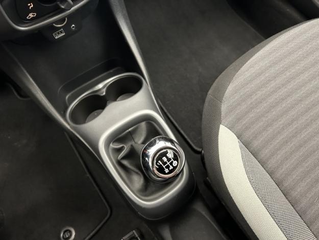 TOYOTA Aygo 1.0 VVT-i x-play  