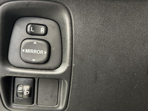 TOYOTA Aygo 1.0 VVT-i x-play  