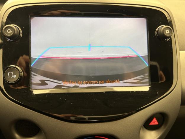 TOYOTA Aygo 1.0 VVT-i x-play  