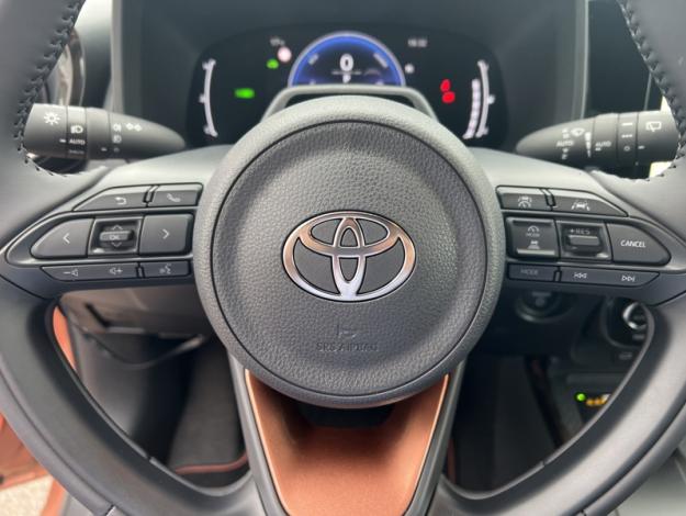 TOYOTA Aygo X AYGO X 116H COLLECTION MC26  AYGO X 116H COLLECTION MC26