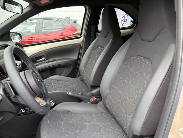 TOYOTA Aygo X Collection   