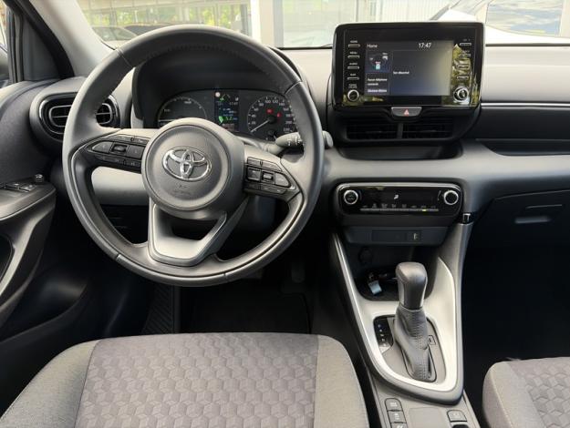 TOYOTA Yaris 116h Dynamic  