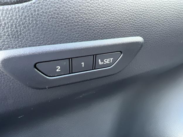 TOYOTA C-HR C HR PHEV HYBRIDE RECHARGEABLE 225 COLLECTION MY26  C HR PHEV HYBRIDE RECHARGEABLE 225 COLLECTION MY26
