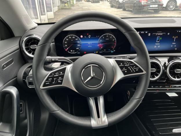MERCEDES-BENZ CLA-Třída CLA 200 Shooting Brake (11/21)