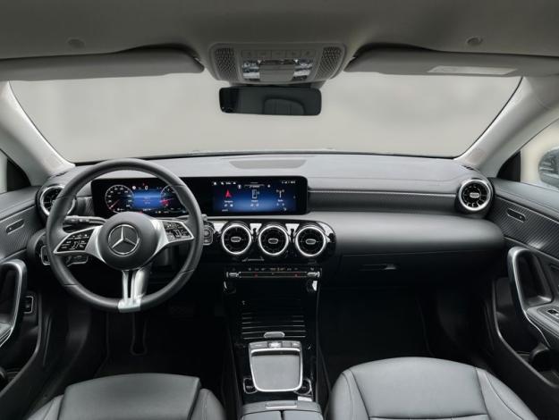 MERCEDES-BENZ CLA-Třída CLA 200 Shooting Brake (14/21)