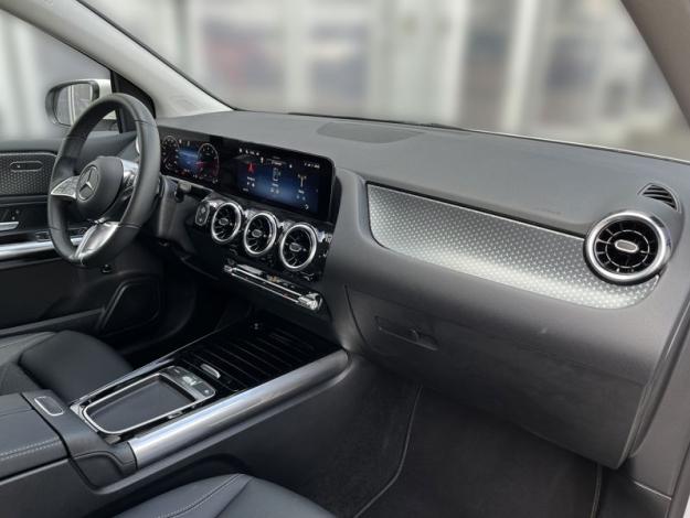 MERCEDES-BENZ B-Třída B 200 (15/21)