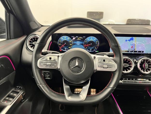 MERCEDES-BENZ GLB 180 AMG Pack Night Pano Attelage  