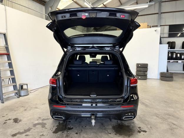 MERCEDES-BENZ GLB 180 AMG Pack Night Pano Attelage  