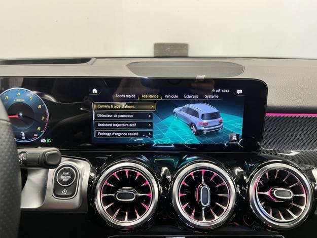 MERCEDES-BENZ GLB 180 AMG Pack Night Pano Attelage  