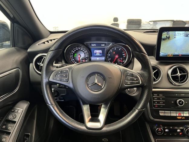 MERCEDES-BENZ GLA 180 Urban  