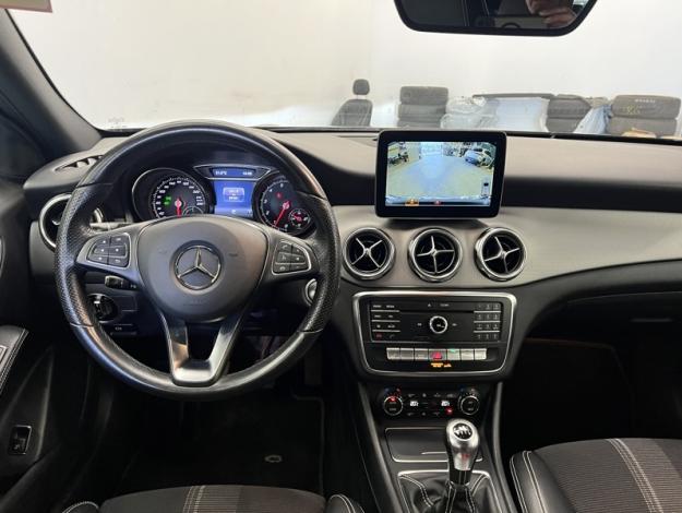 MERCEDES-BENZ GLA 180 Urban  