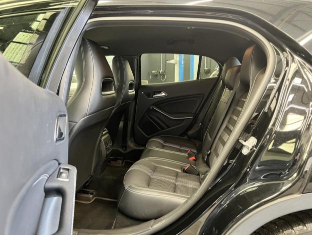 MERCEDES-BENZ GLA 180 Urban  