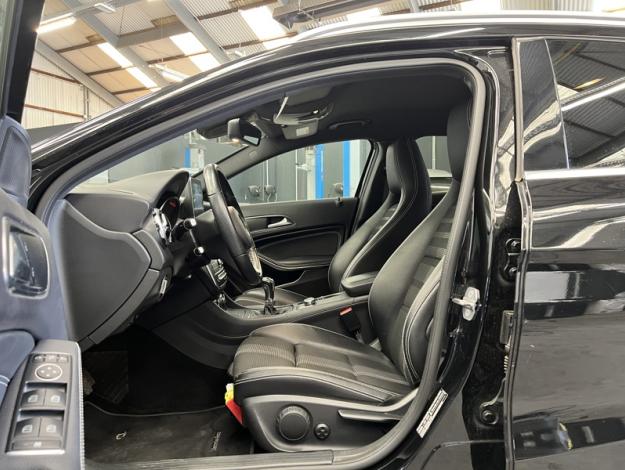 MERCEDES-BENZ GLA 180 Urban  