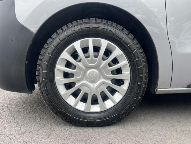 TOYOTA Proace 2.0 D MEDIUM 140 CH D-4D BUSINESS  BVA8